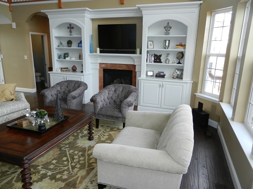 NewCamelotFolder/DSCN3233_Great_room_fireplace_surround_and_shelves.jpg